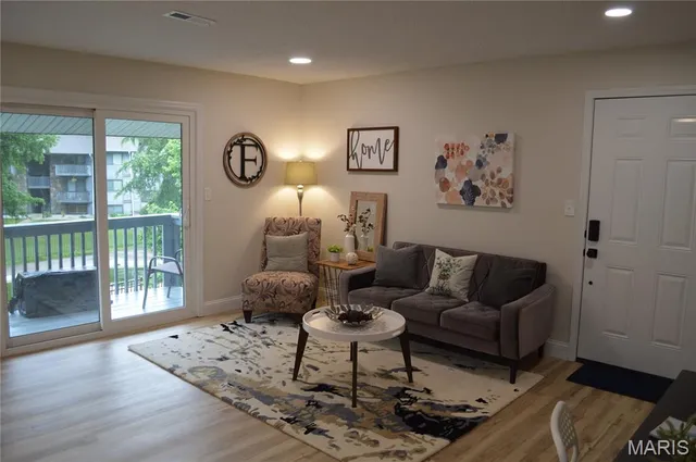 $134,500 | 115 Lemans Court, Unit 115, Lake St. Louis, MO 63367