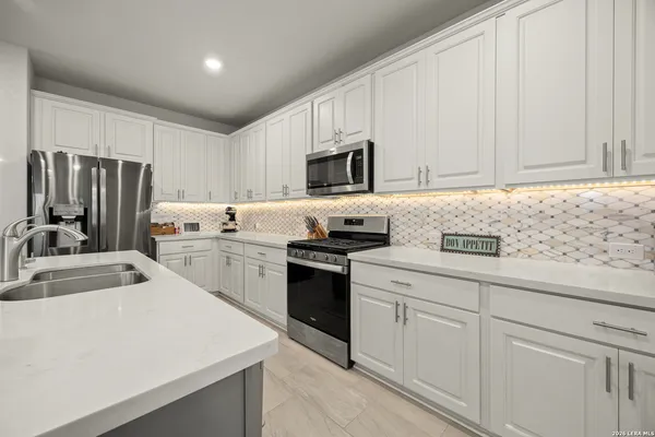 $390,000 | 8302 Nutley Court, Converse, TX 78109