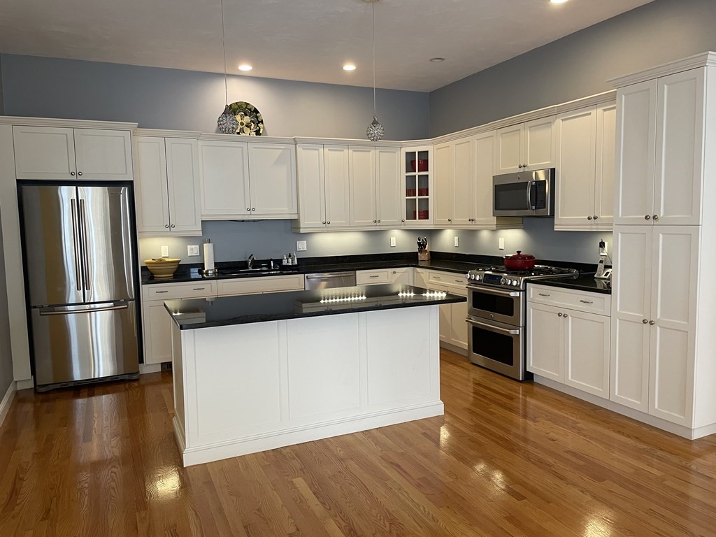 12 Barretts Road, Unit 12 Hudson, MA 01749 - Photo 5 of 21 Gallery Image 5