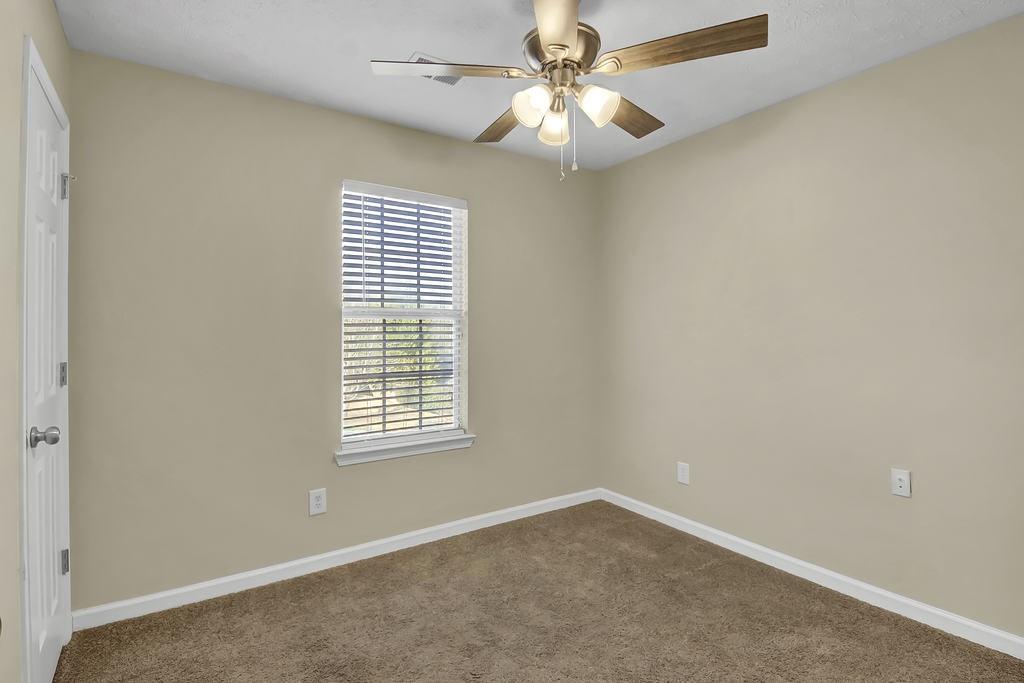 40 Elisabeth Way Grantville, GA 30220 - Photo 17 of 25