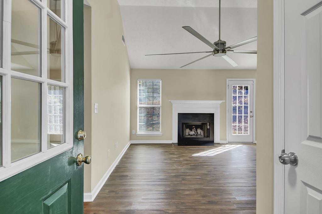 40 Elisabeth Way Grantville, GA 30220 - Photo 2 of 25