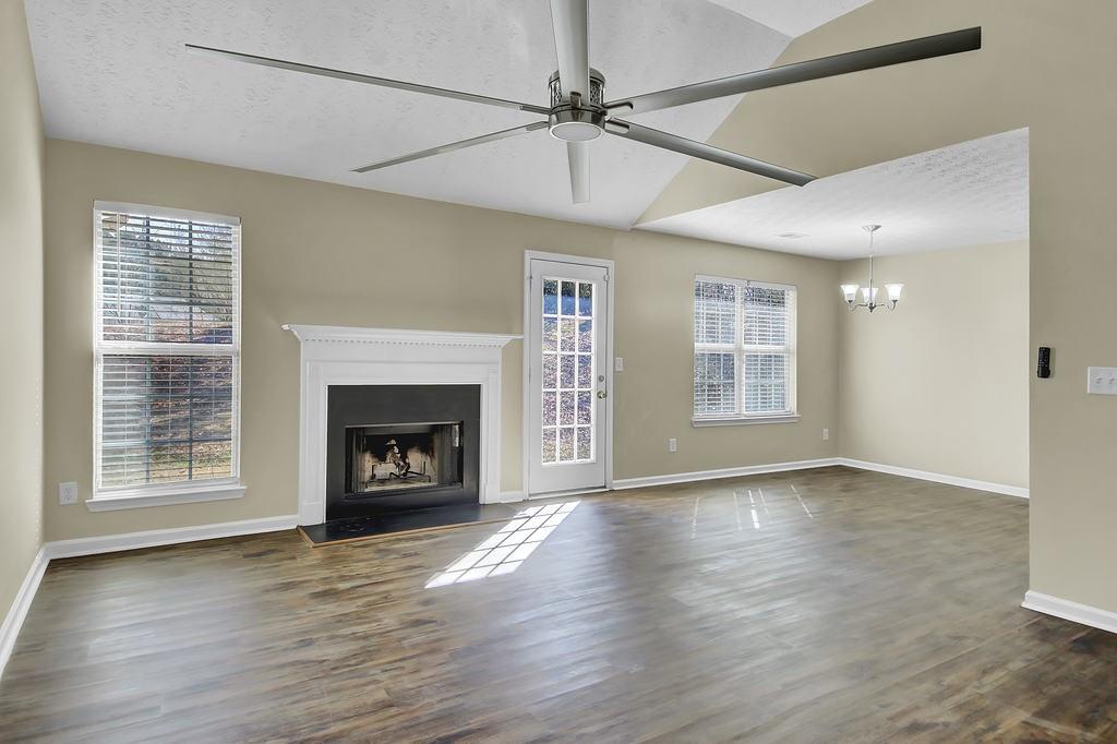 40 Elisabeth Way Grantville, GA 30220 - Photo 3 of 25