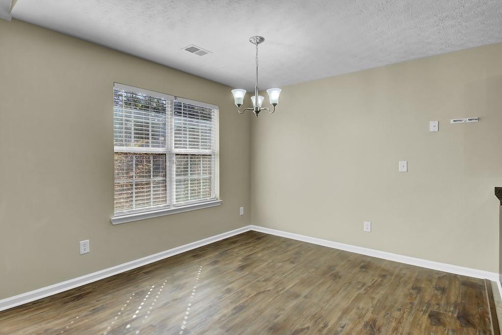 40 Elisabeth Way Grantville, GA 30220 - Photo 5 of 25