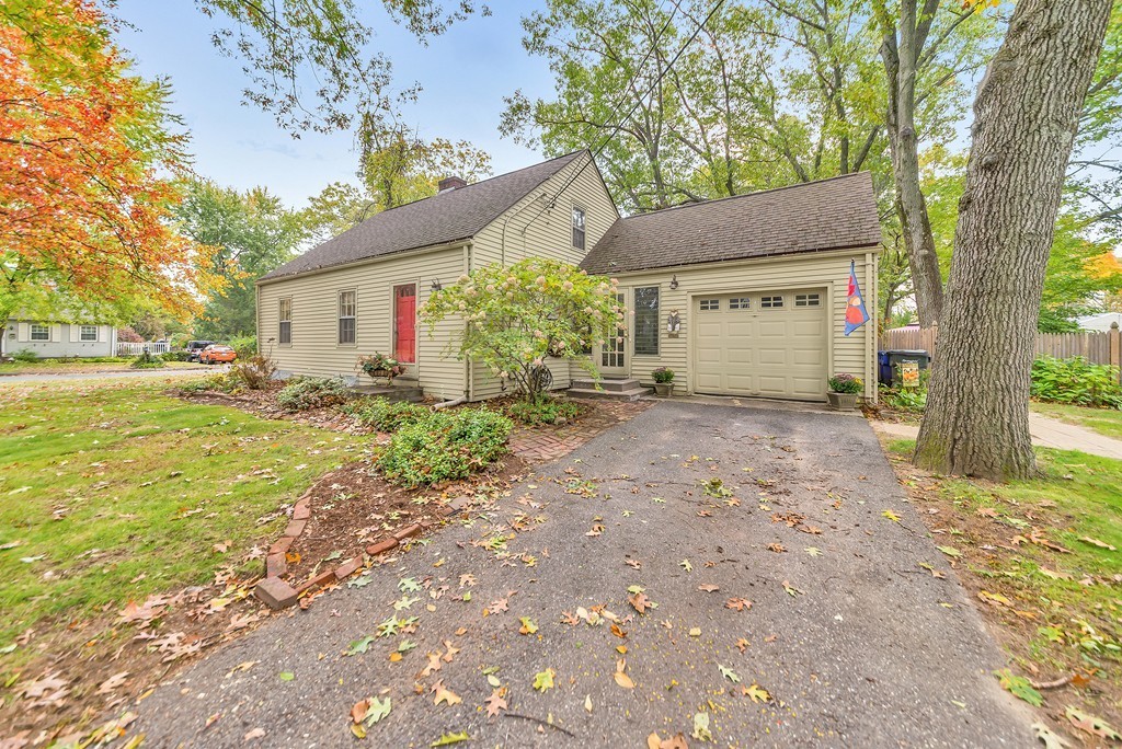 39 Ballard Avenue Springfield, MA 01119 - Photo 1 of 27