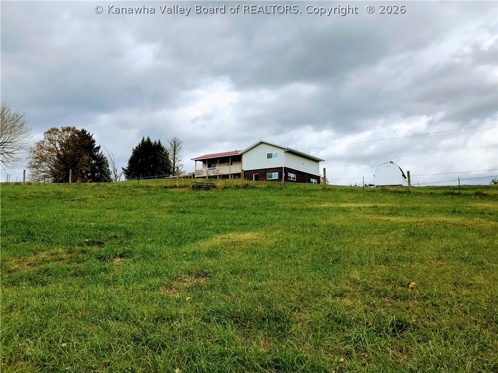 1774 Charleston Road Point Pleasant, WV 25550 - Photo 4 of 30 Gallery Image 4