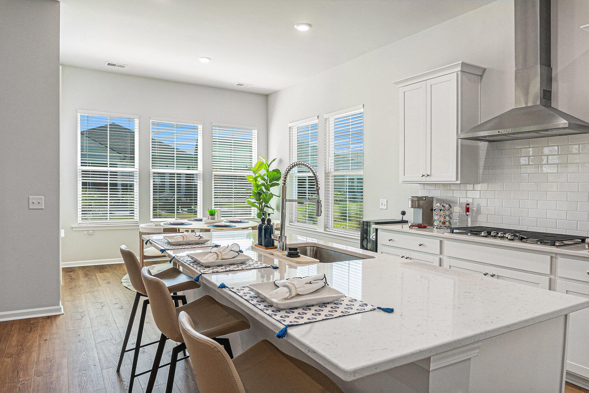 1107 Bellwether Lane Summerville, SC 29485 - Photo 6 of 40 010_fgp04045_886