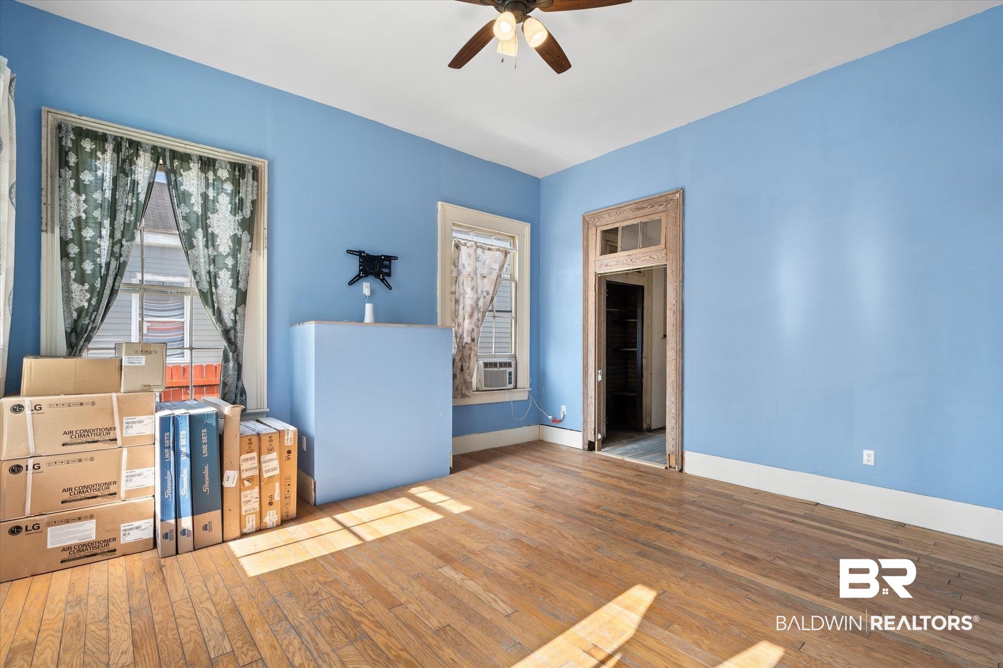 450 Charles Street Mobile, AL 36604 - Photo 3 of 20