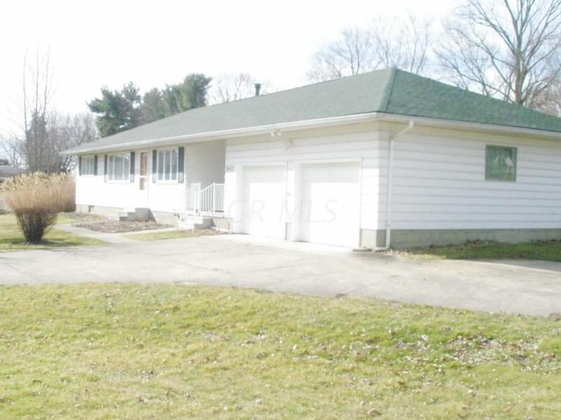 2655 Valley View Road Northeast Lancaster, OH 43130 - Photo 4 of 24 Gallery Image 4