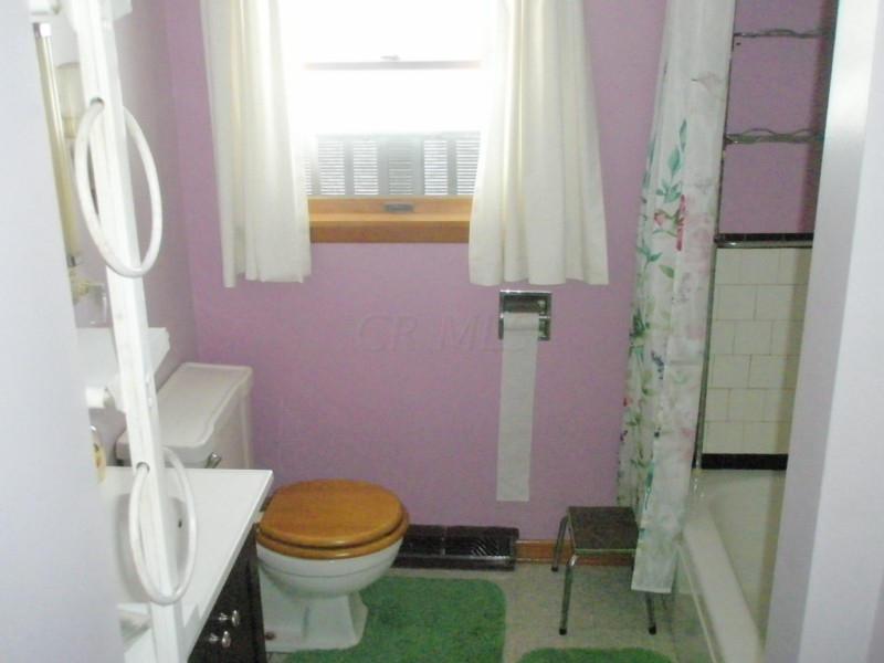 2655 Valley View Road Northeast Lancaster, OH 43130 - Photo 8 of 24 Gallery Image 8