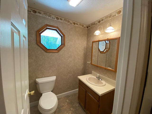 143 Norcross Road Fairfield Glade, TN 38558 - Photo 26 of 40 half bath