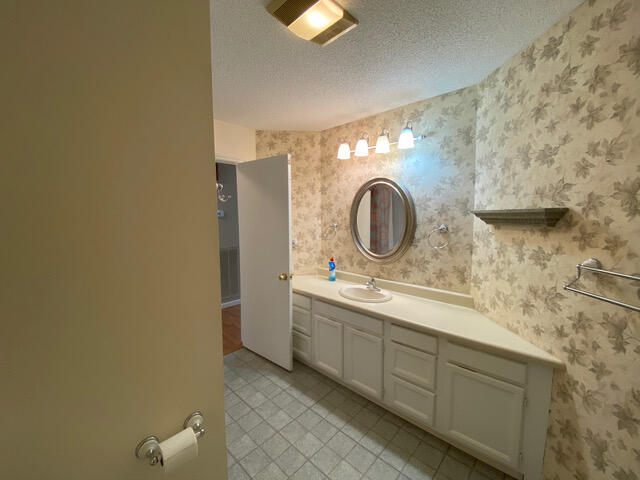 143 Norcross Road Fairfield Glade, TN 38558 - Photo 28 of 40 guest bath