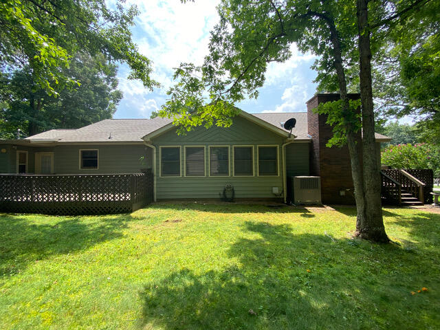 143 Norcross Road Fairfield Glade, TN 38558 - Photo 7 of 40 rear