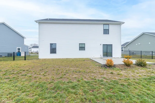 $349,900 | 1730 Cascades Drive, Greenfield, IN 46140