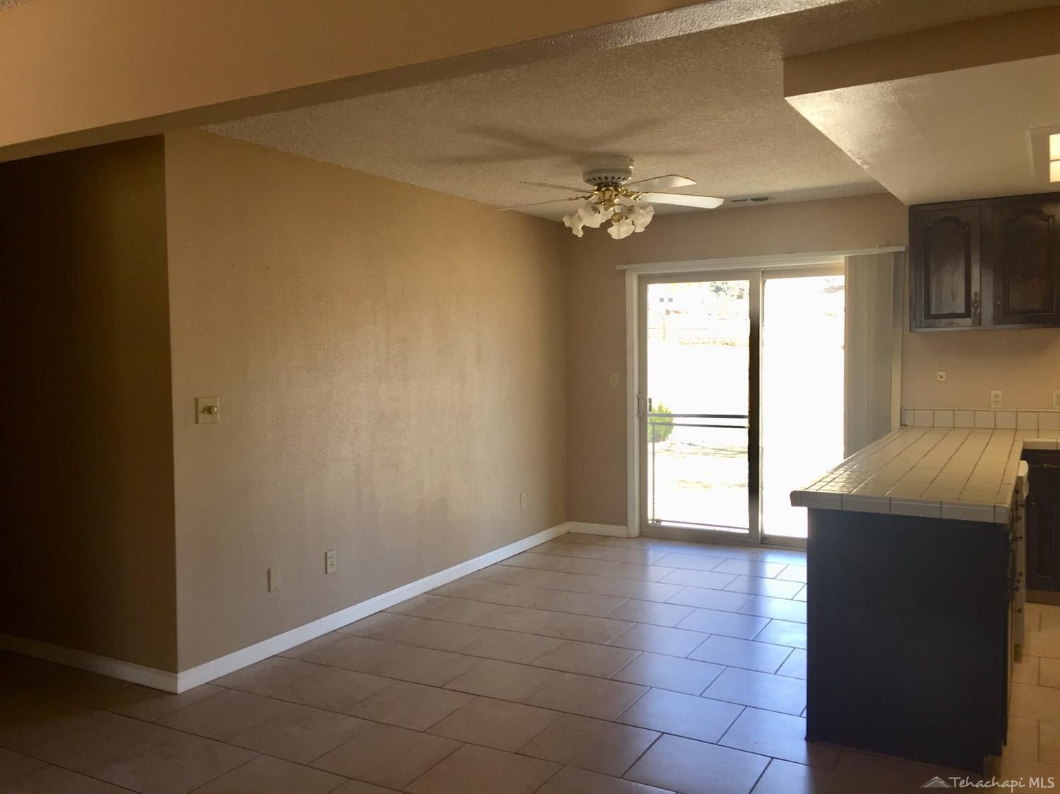 26101 Bear Valley Road Tehachapi, CA 93561 - Photo 17 of 24 Gallery Image 17