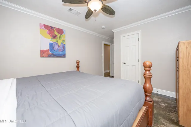 $3,500 | 2490 South Shore Drive, Biloxi, MS 39532