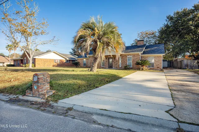$3,500 | 2490 South Shore Drive, Biloxi, MS 39532