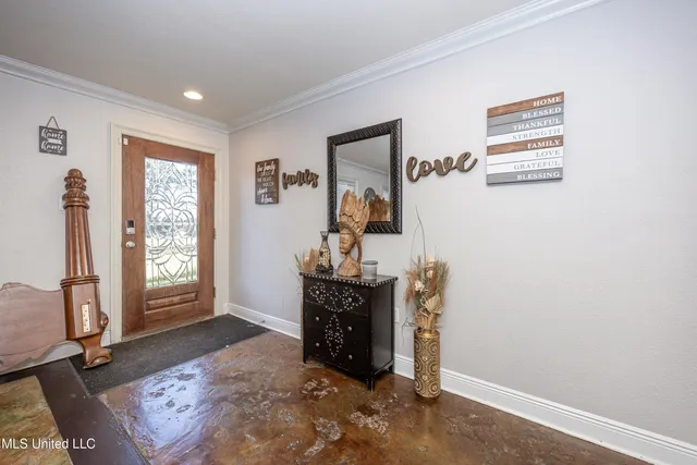 $3,500 | 2490 South Shore Drive, Biloxi, MS 39532