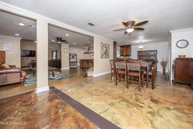 $3,500 | 2490 South Shore Drive, Biloxi, MS 39532