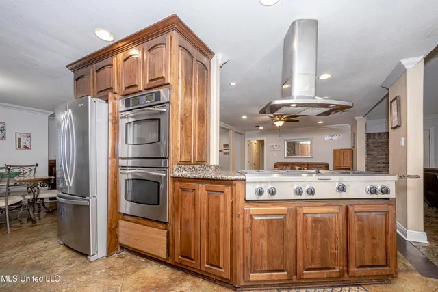 $3,500 | 2490 South Shore Drive, Biloxi, MS 39532