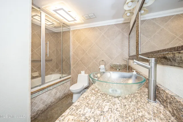 $3,500 | 2490 South Shore Drive, Biloxi, MS 39532