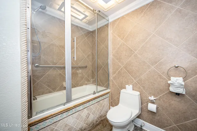 $3,500 | 2490 South Shore Drive, Biloxi, MS 39532