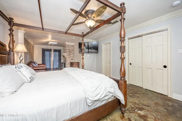 $3,500 | 2490 South Shore Drive, Biloxi, MS 39532