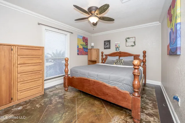 $3,500 | 2490 South Shore Drive, Biloxi, MS 39532