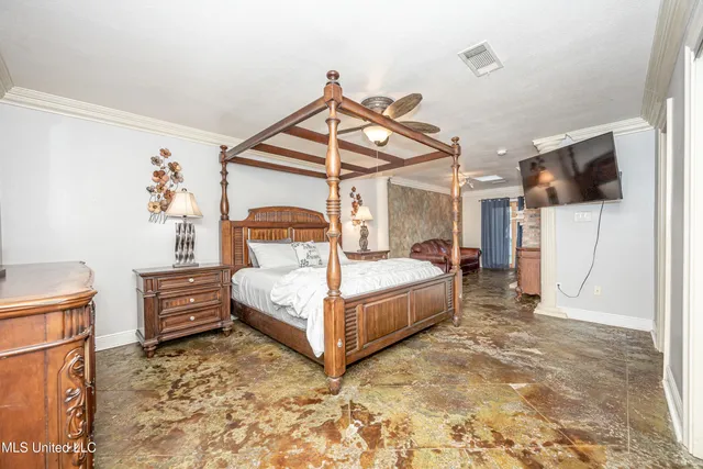 $3,500 | 2490 South Shore Drive, Biloxi, MS 39532