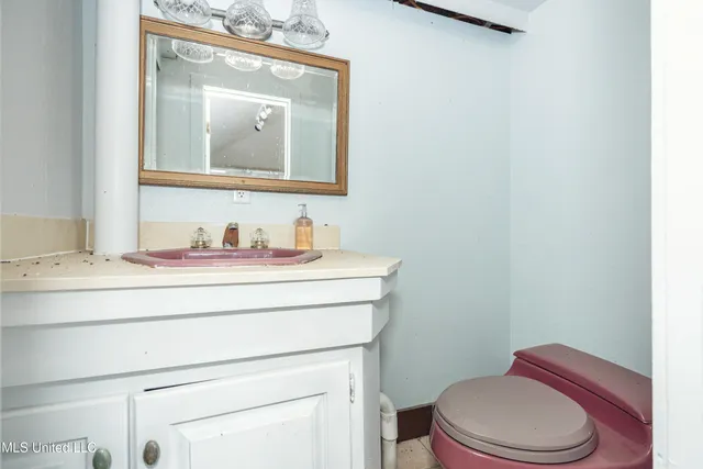 $3,500 | 2490 South Shore Drive, Biloxi, MS 39532