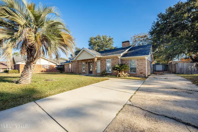 $3,500 | 2490 South Shore Drive, Biloxi, MS 39532