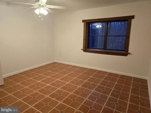 $1,650 | 12048 Winding Creek Court, Clifton, VA 20124