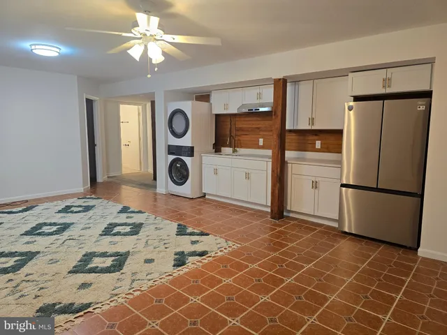 $1,650 | 12048 Winding Creek Court, Clifton, VA 20124