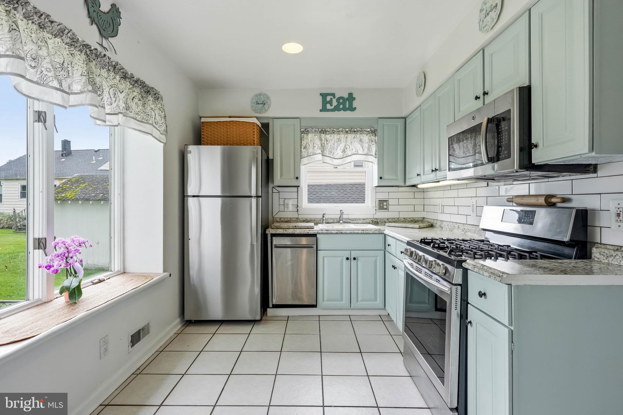3 Ridgeway Avenue Oaklyn, NJ 08107 - Photo 19 of 51