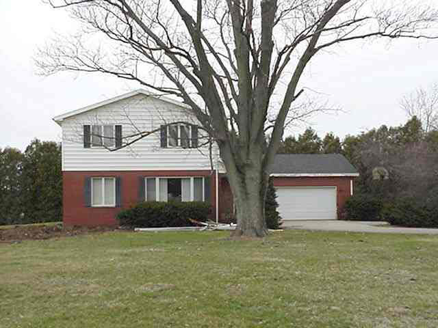 8581 Apple Road Bourbon, IN 46504 - Photo 1 of 9