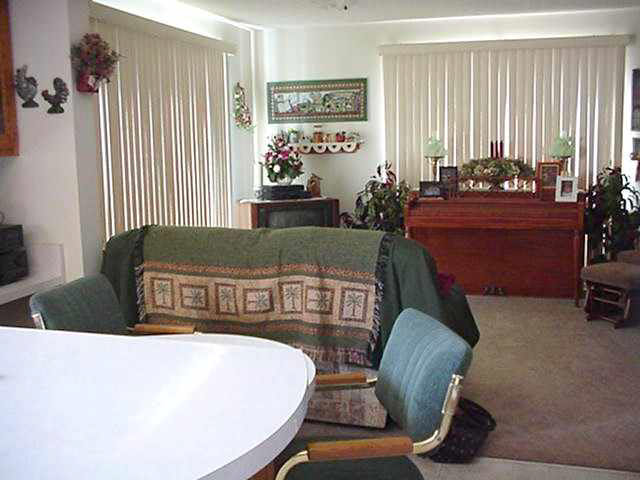 8581 Apple Road Bourbon, IN 46504 - Photo 4 of 9