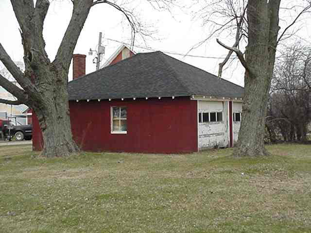 8581 Apple Road Bourbon, IN 46504 - Photo 9 of 9