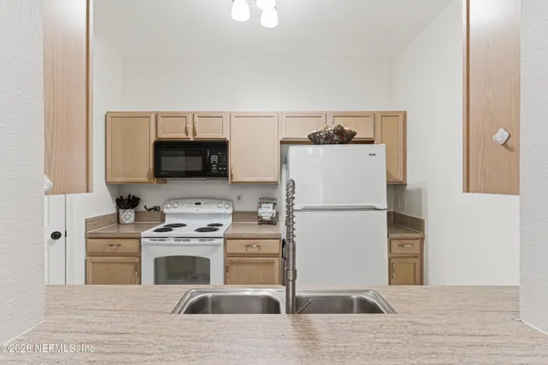 $185,000 | 10550 Baymeadows Road, Unit 930, Jacksonville, FL 32256