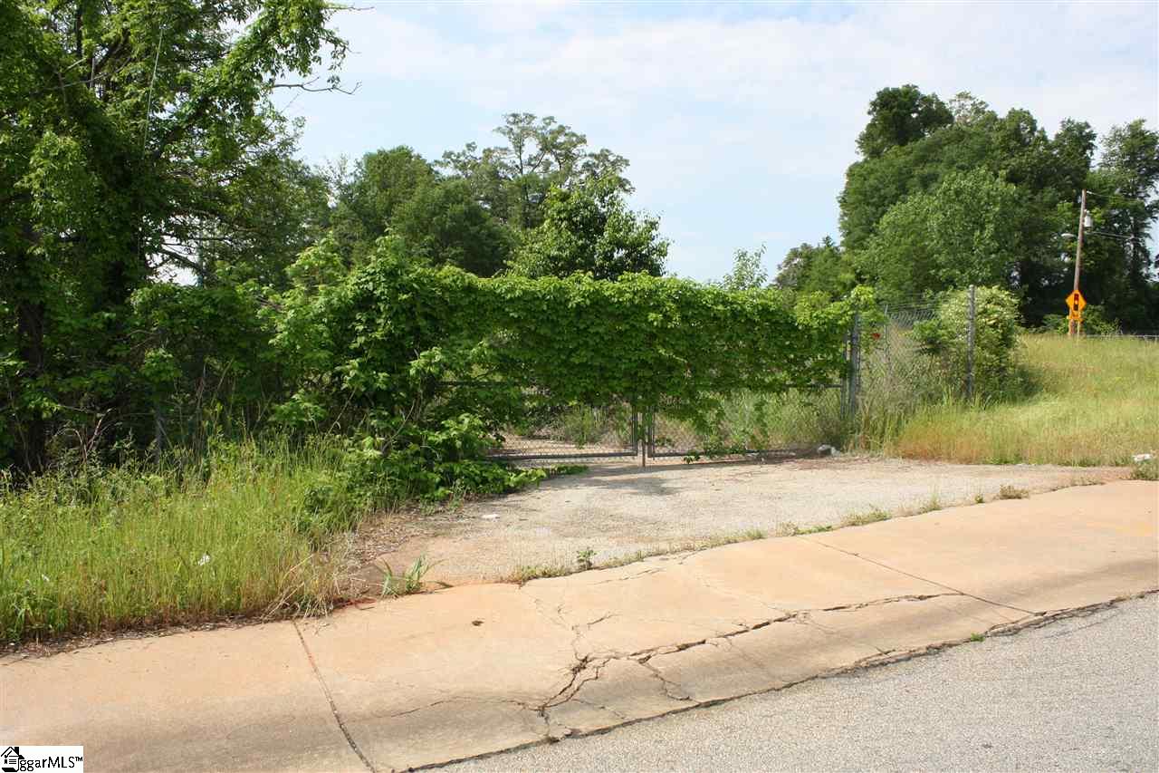 1809 Buncombe Road Greenville, SC 29609 - Photo 1 of 8 Gallery Image 1