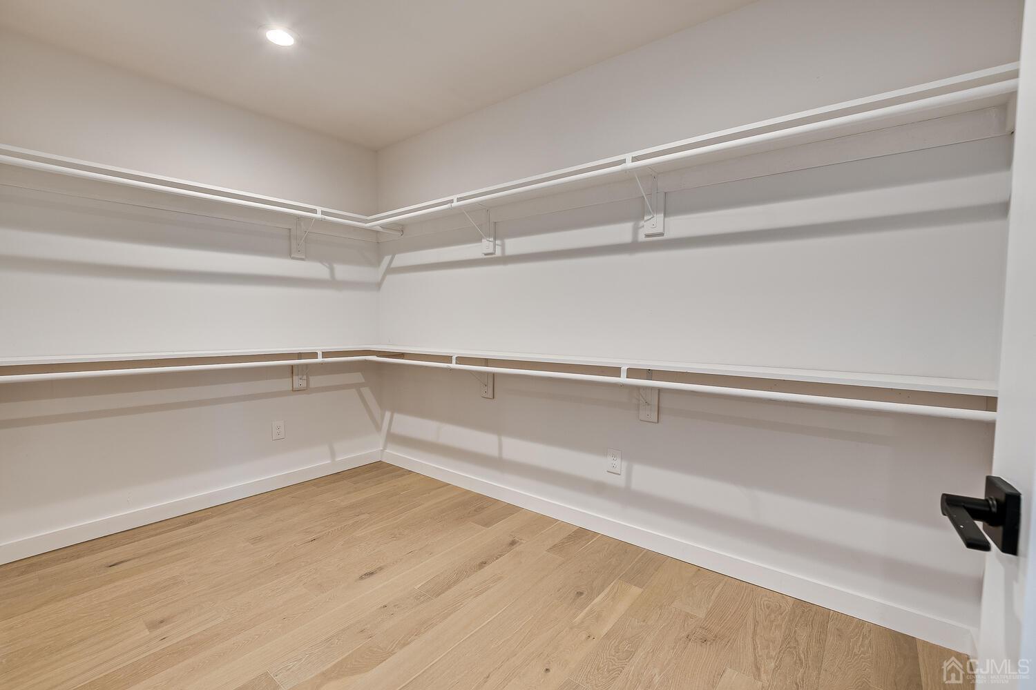 21 Brian Road Edison, NJ 08817 - Photo 27 of 47 a view of an empty walk in closet