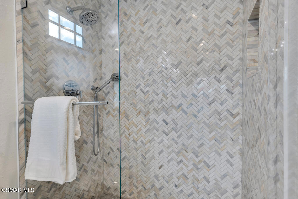 1894 Rambling Road Simi Valley, CA 93065 - Photo 22 of 63