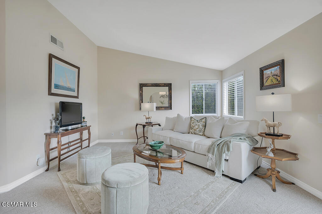 1894 Rambling Road Simi Valley, CA 93065 - Photo 7 of 63