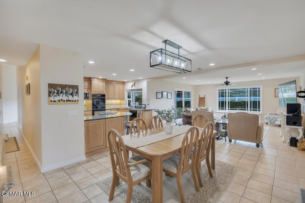 1894 Rambling Road Simi Valley, CA 93065 - Photo 10 of 63