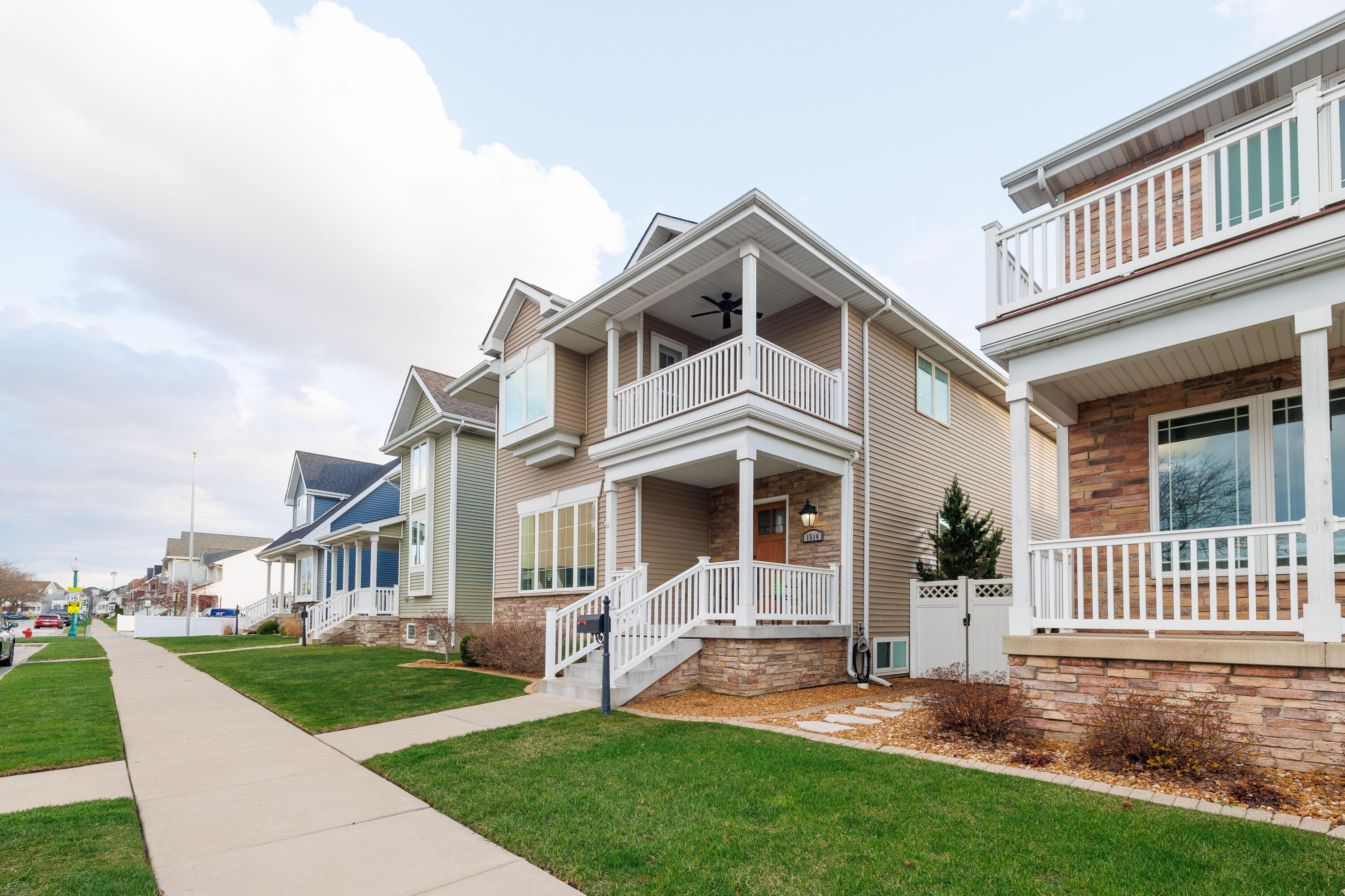 1514 Center Street Whiting, IN 46394 - Photo 4 of 47 3000x2000