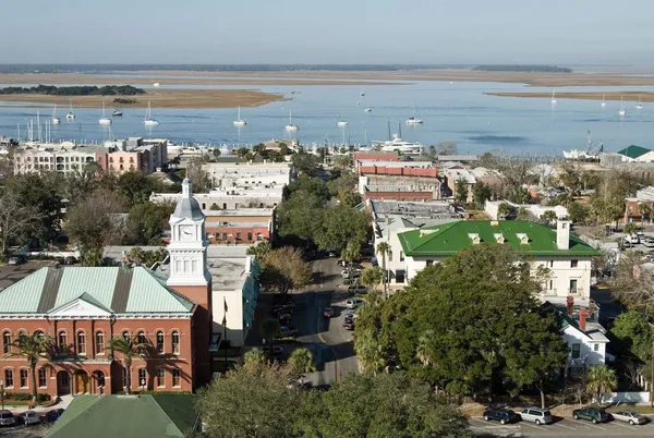 a picture of city view