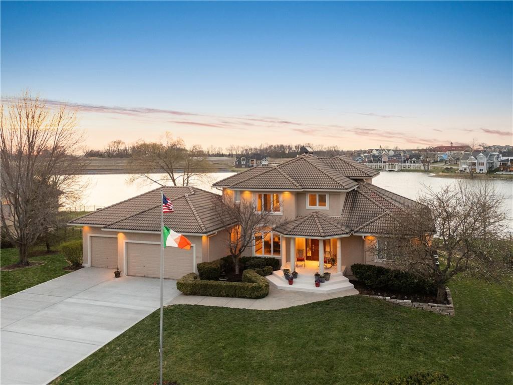 3116 Southwest Pergola View Lee's Summit, MO 64081 - Photo 2 of 99