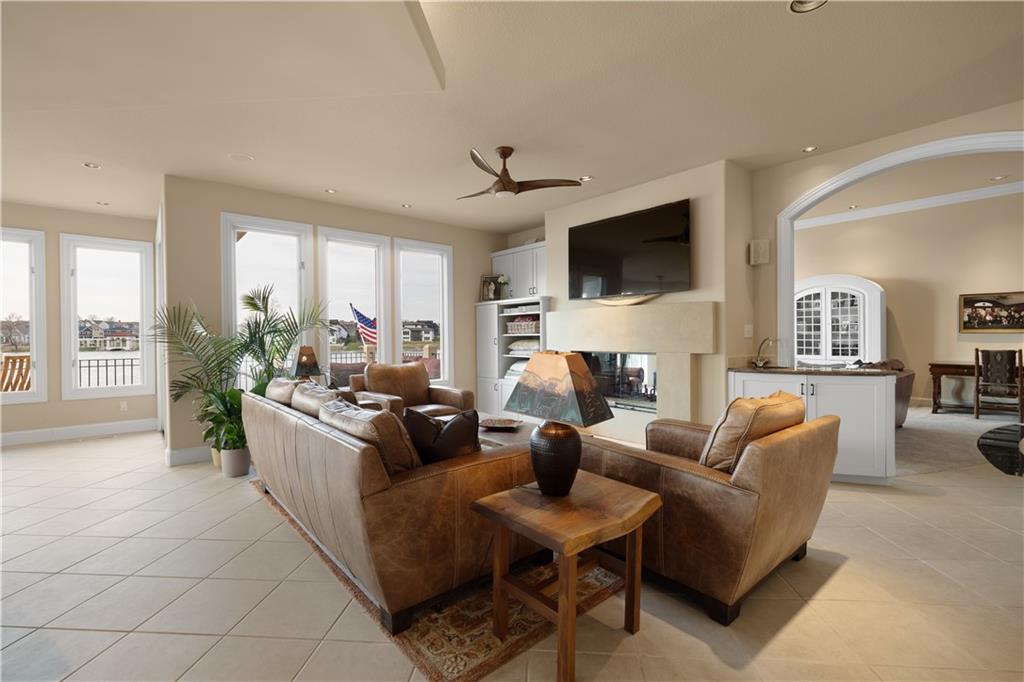 3116 Southwest Pergola View Lee's Summit, MO 64081 - Photo 21 of 99