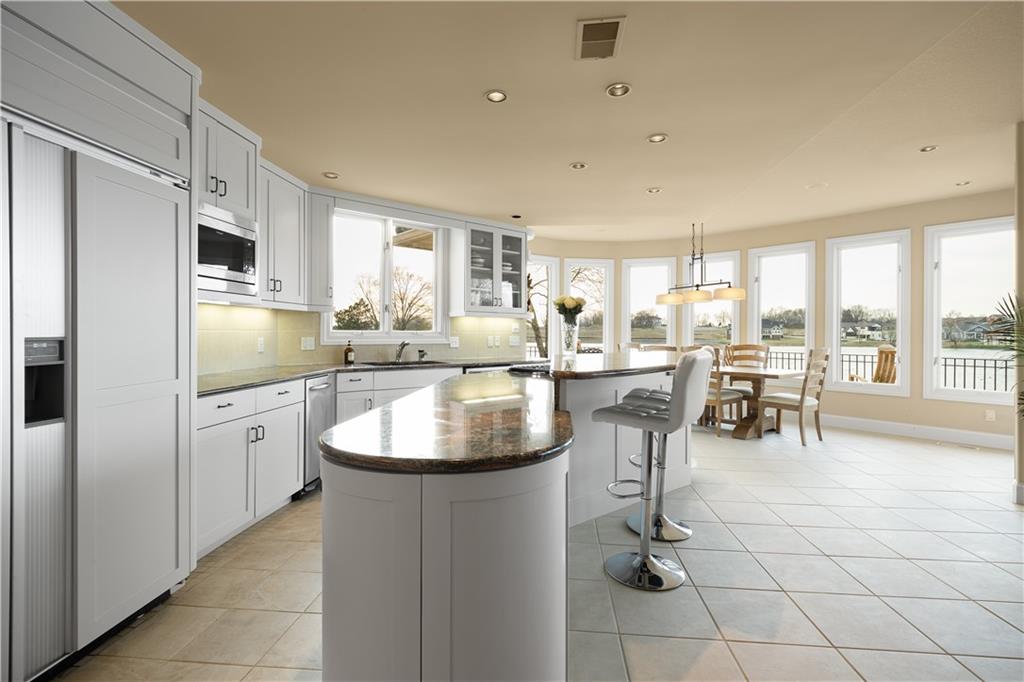 3116 Southwest Pergola View Lee's Summit, MO 64081 - Photo 25 of 99