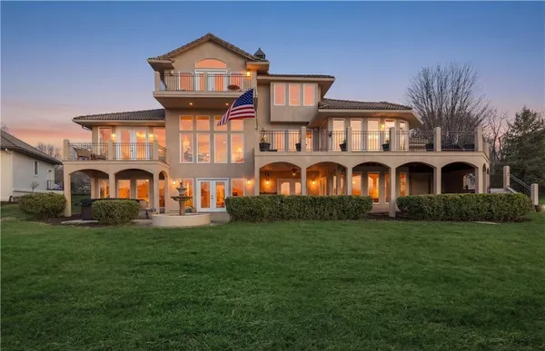 $1,250,000 | 3116 Southwest Pergola View, Lee's Summit, MO 64081