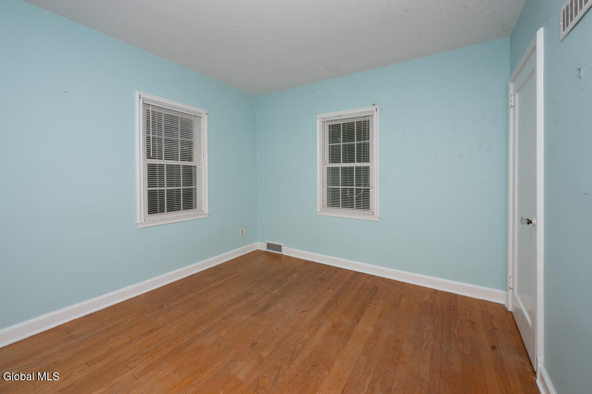 21 Douglas Road Bethlehem, NY 12054 - Photo 17 of 26 DSC_7942