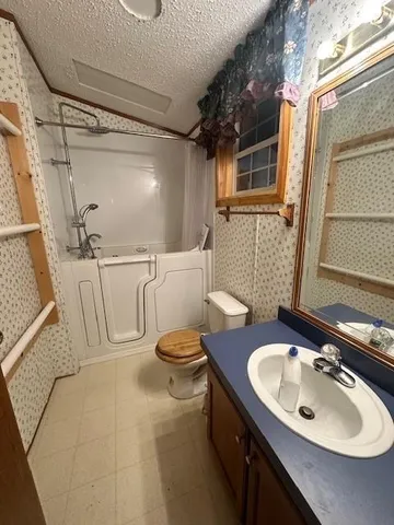 $250,000 | 26070 County 9, Bemidji, MN 56601